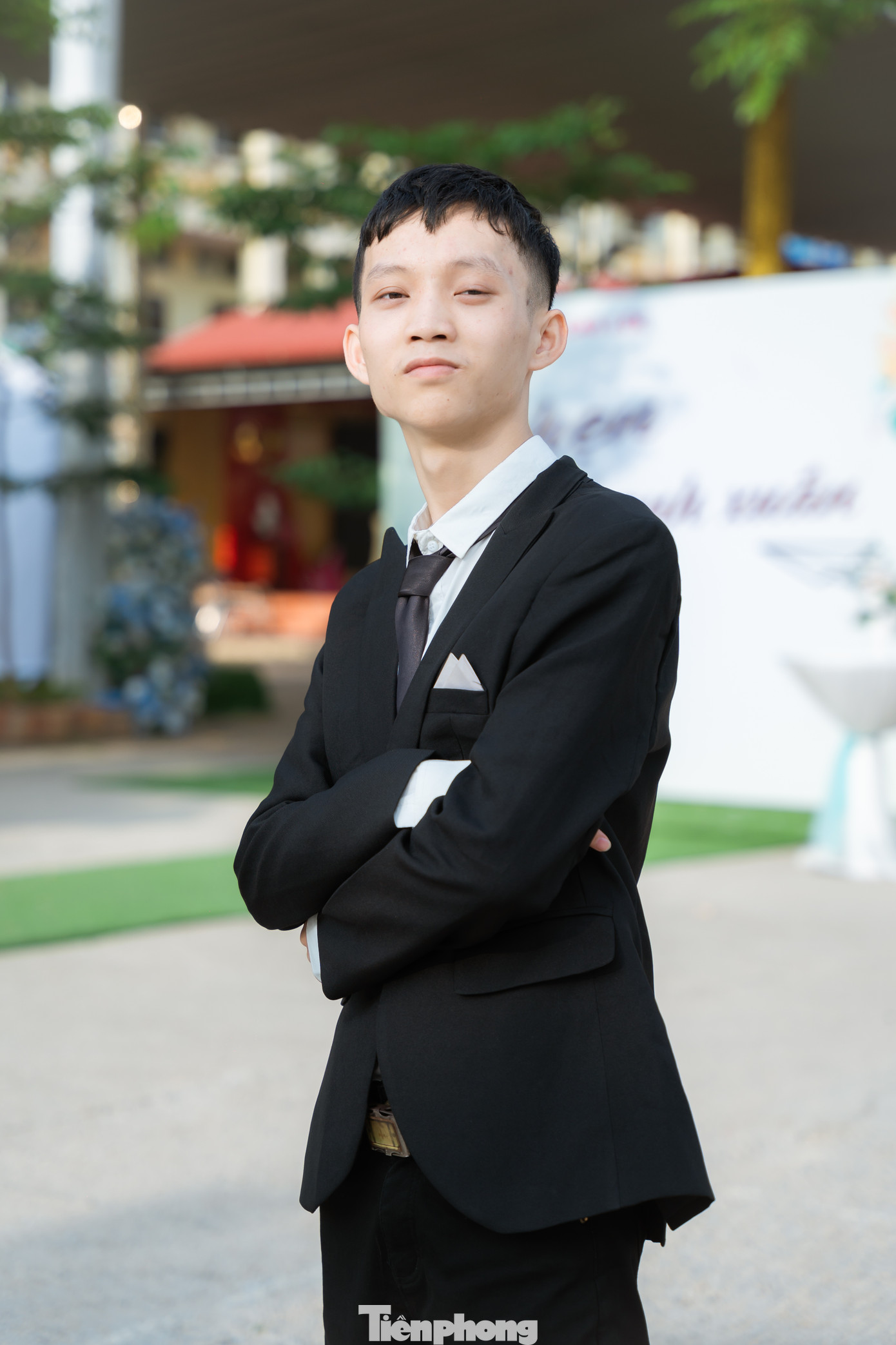 Thiệu luôn được các bạn nể phục về thành tích học tập. Ảnh: Duy Chiến Thiệu luôn được các bạn nể phục về thành tích học tập. Ảnh: Duy Chiến