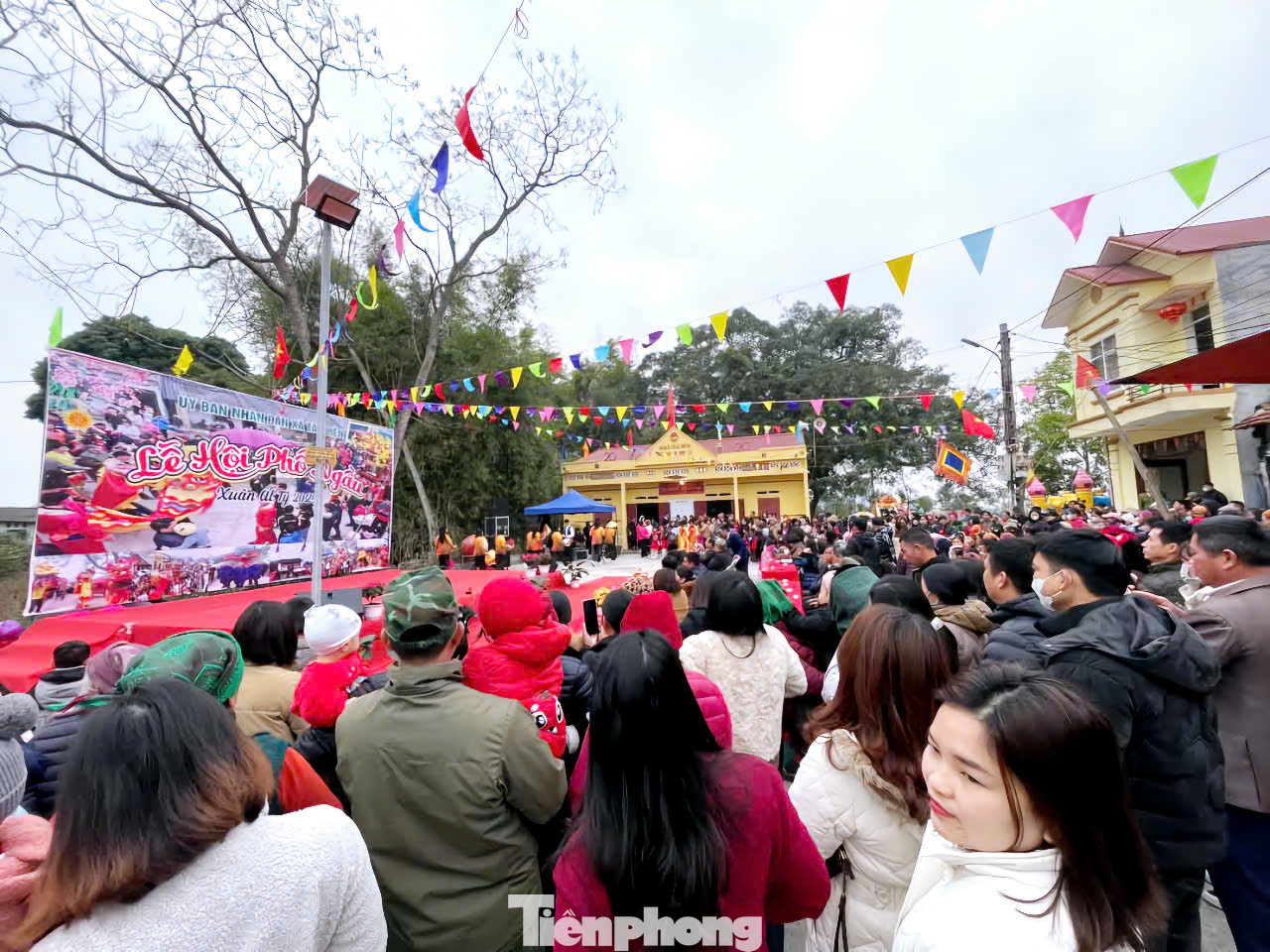 Trong ngày 18 tháng Giêng ở xứ Lạng còn có Lễ hội phố cổ Háng Ngầu (huyện Cao Lộc) thu hút số lượng lớn du khách trẩy hội. Trong ngày 18 tháng Giêng ở xứ Lạng còn có Lễ hội phố cổ Háng Ngầu (huyện Cao Lộc) thu hút số lượng lớn du khách trẩy hội.