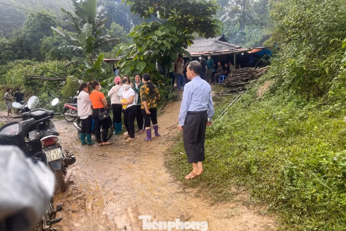Dư luận nhân dân quan tâm đến tình hình sức khỏe cũng như nguyên nhân dẫn đến 2 cái chết thương tâm của gia đình ở huyện Ba Bể, tỉnh Bắc Kạn.