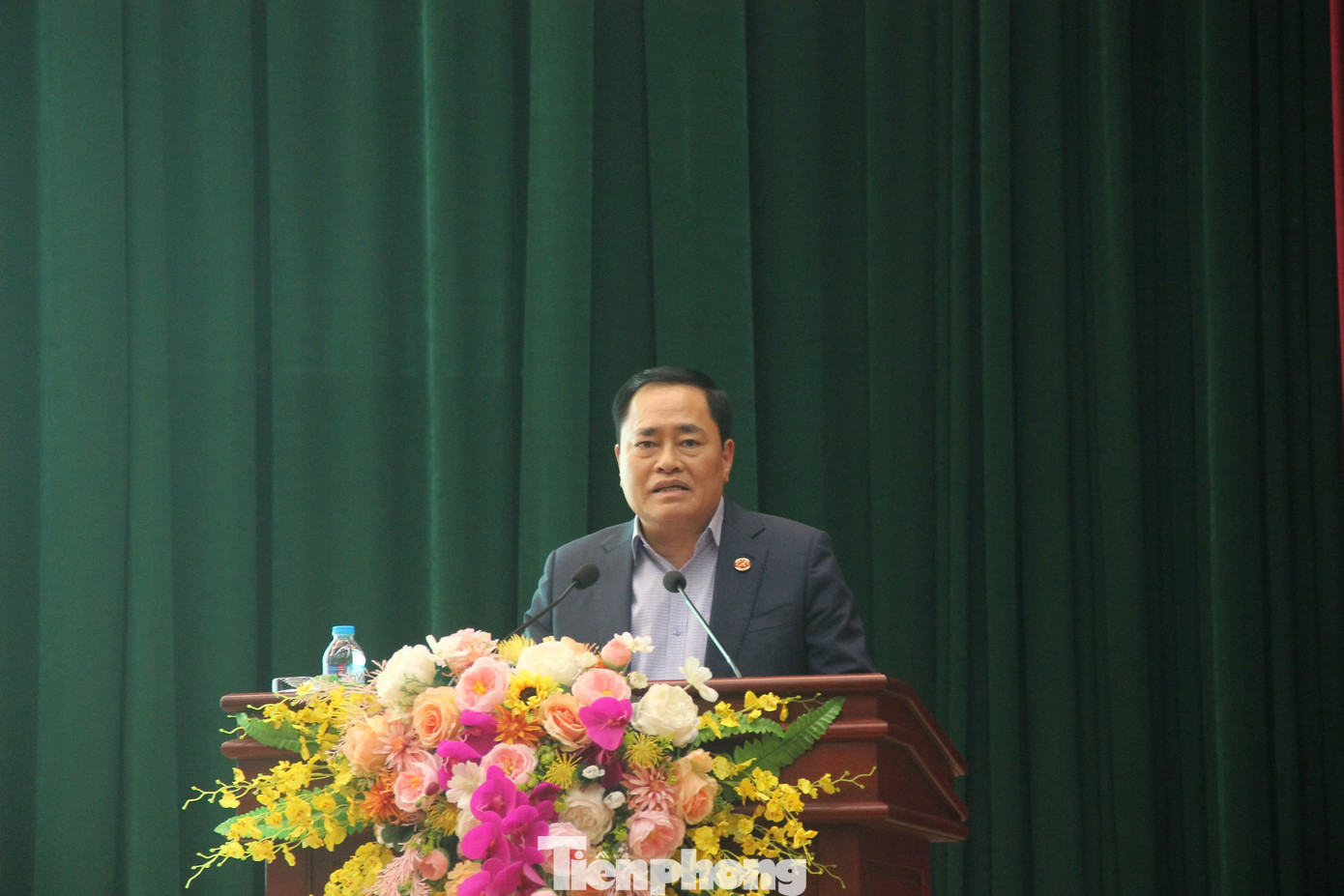 Chủ tịch UBND tỉnh Lạng Sơn Hồ Tiến Thiệu mong muốn người dân xứ Lạng Sơn đoàn kết, học hỏi, cùng nhau vươn lên ổn định cuộc sống (ảnh: Duy Chiến)