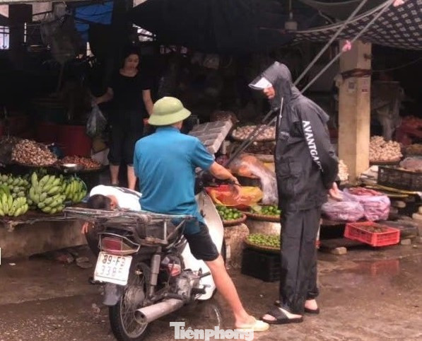 Nơi xảy ra sự việc nữ tiểu thương chợ Giếng Vuông bị điện giật, tử vong.