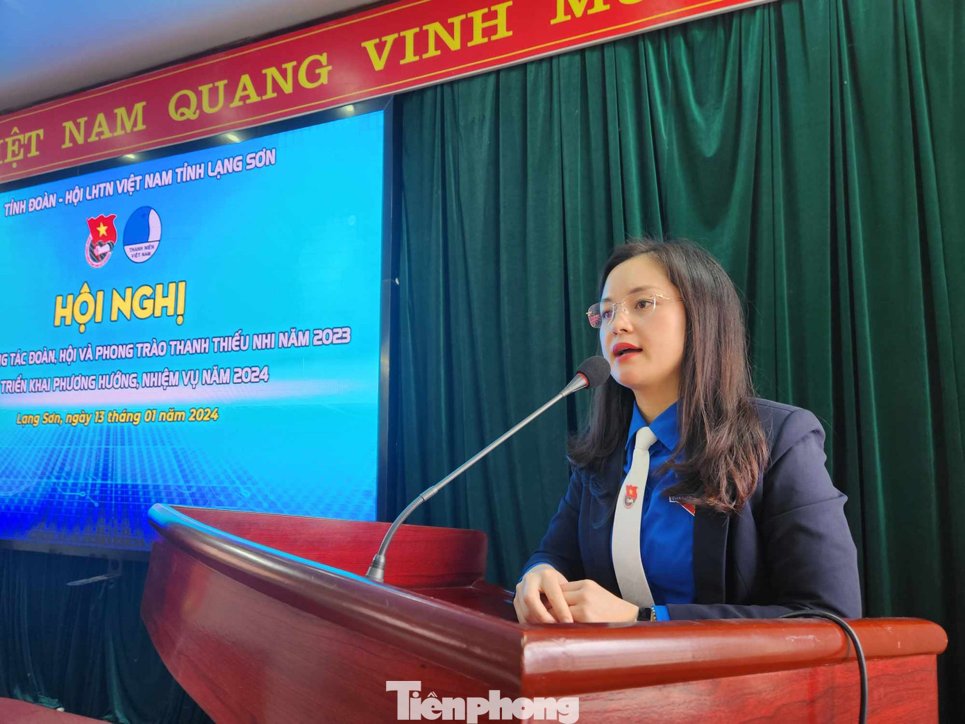 Chị Đinh Thị Anh Thư - Bí thư Tỉnh Đoàn Lạng Sơn phát biểu tại Hội nghị. Ảnh: Duy Chiến