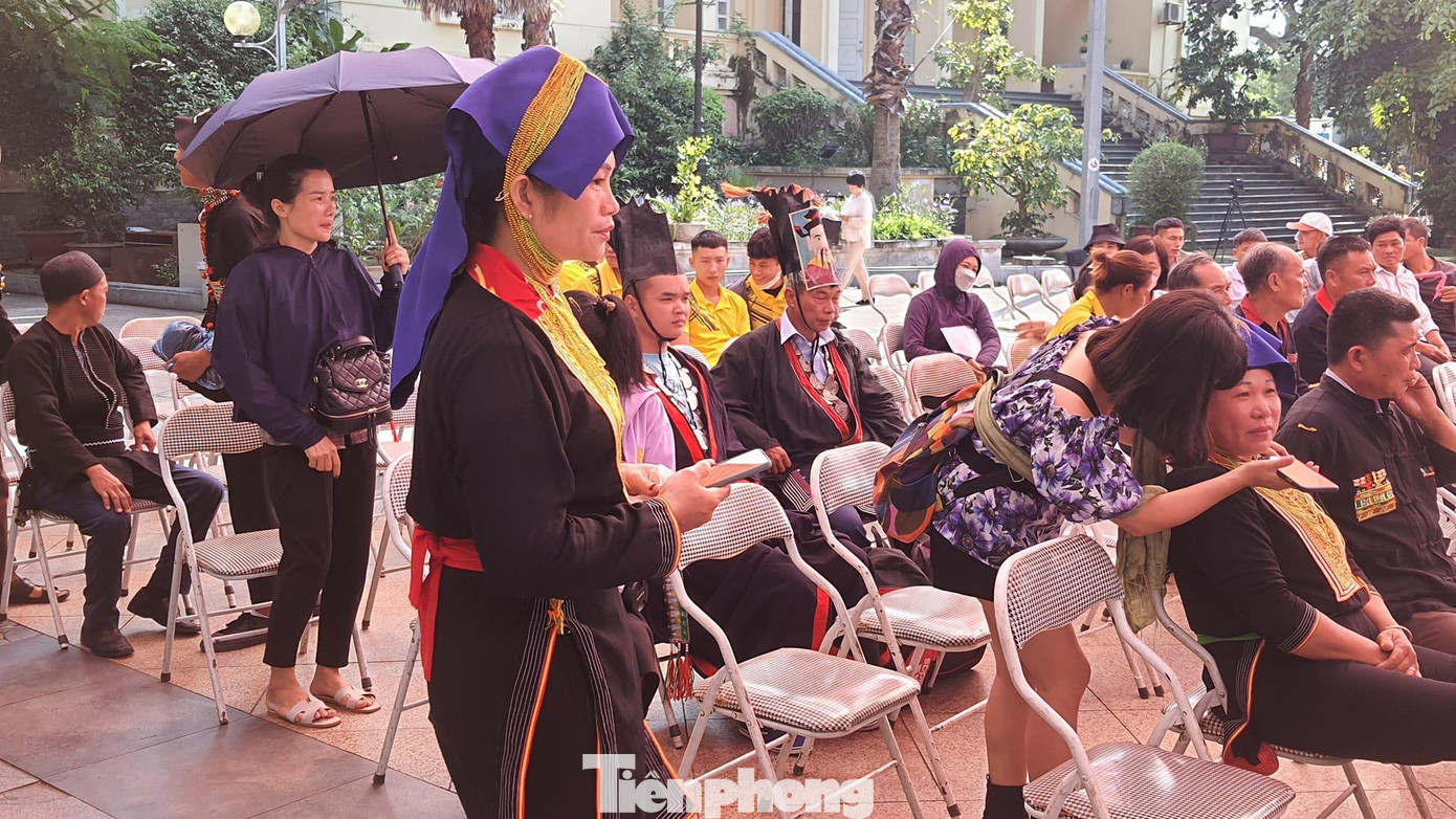 Ngày hội là dịp cộng đồng người Dao trên mọi miền tổ quốc hội tụ giao lưu, trao đổi -Ảnh: PV Ngày hội là dịp cộng đồng người Dao trên mọi miền tổ quốc hội tụ giao lưu, trao đổi -Ảnh: PV