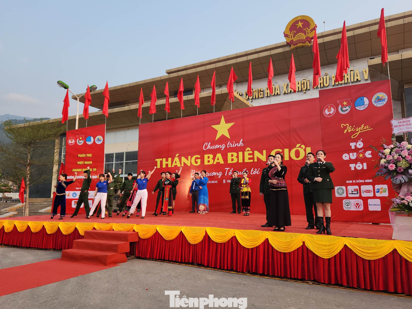Sôi nổi bài ca tuổi trẻ Tháng ba biên giới 2023. -Ảnh: Duy Chiến Sôi nổi bài ca tuổi trẻ Tháng ba biên giới 2023. -Ảnh: Duy Chiến