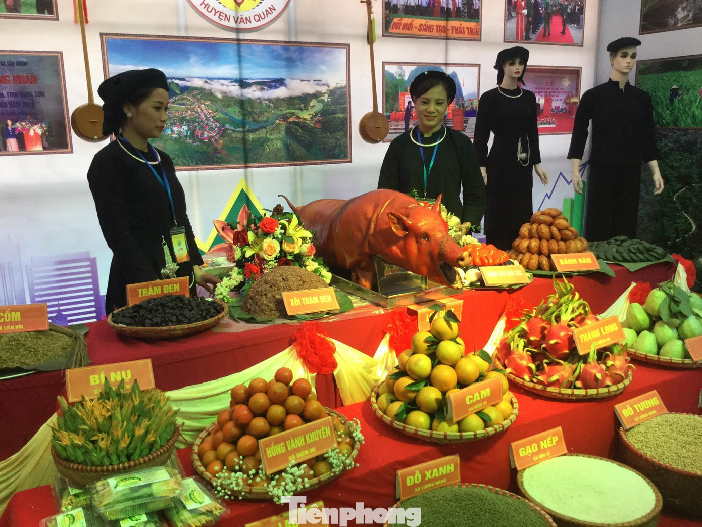 Dịp ăn tết So Lộc, các món ăn truyền thống của xứ Lạng được giới thiệu. Ảnh: Duy Chiến