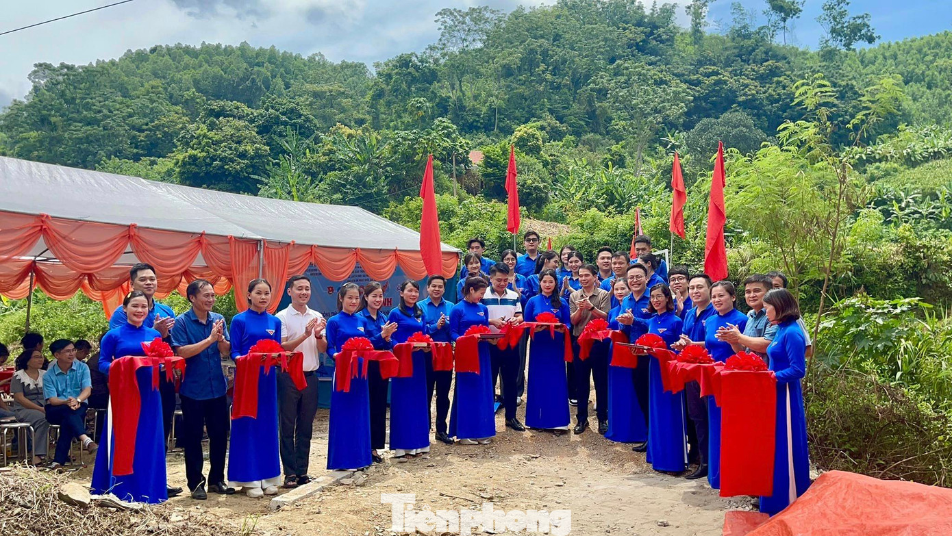 Khánh thành cầu dân sinh trên địa bàn xã Bắc Thủy, huyện Chi Lăng. Khánh thành cầu dân sinh trên địa bàn xã Bắc Thủy, huyện Chi Lăng.