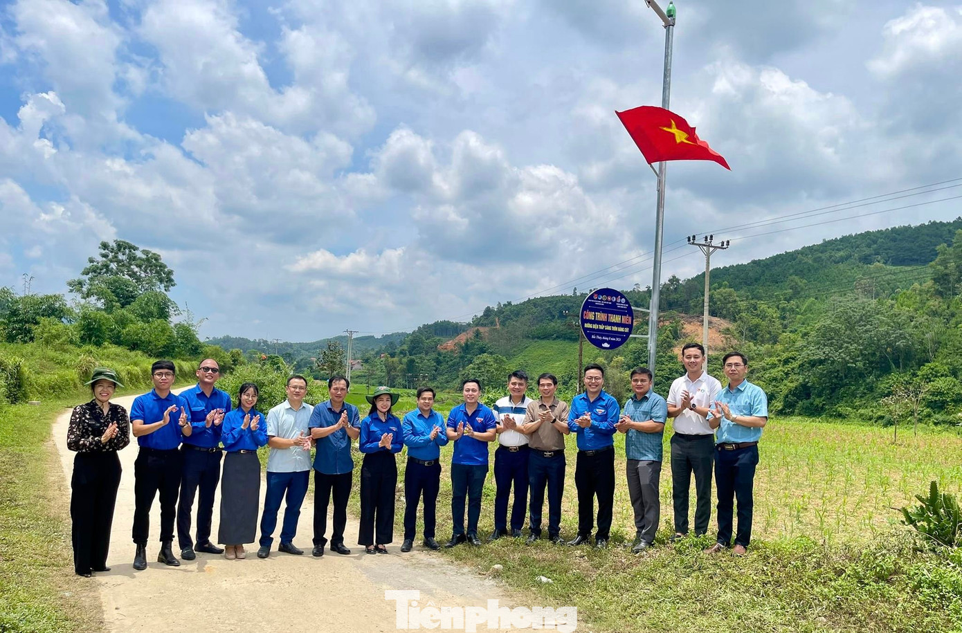 Những công trình thiết thực, ý nghĩa của Thành đoàn Hà Nội cho người dân Chi Lăng. Những công trình thiết thực, ý nghĩa của Thành đoàn Hà Nội cho người dân Chi Lăng.