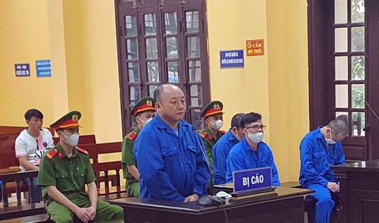 Ông trùm ma túy Hờ A Nủ ra tòa lĩnh án tử hình. Ảnh: MK