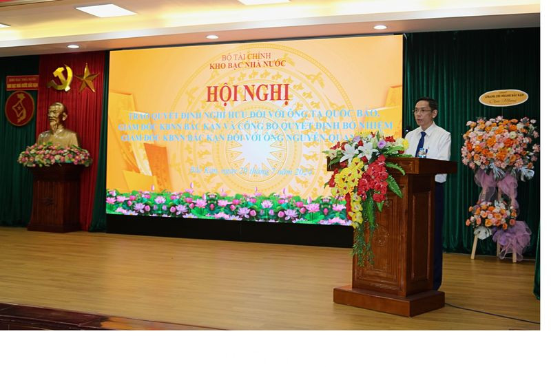 Ông Nguyễn Quang Huy phát biểu nhận nhiệm vụ.