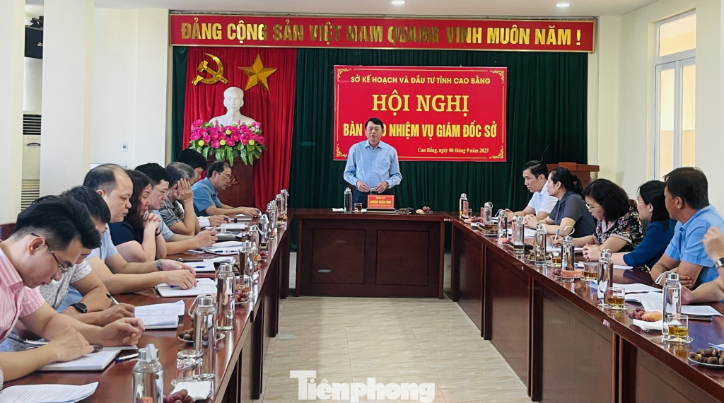 Ông Hoàng Xuân Ánh - Chủ tịch UBND tỉnh Cao Bằng, phát biểu giao nhiệm vụ. Ảnh: T.M