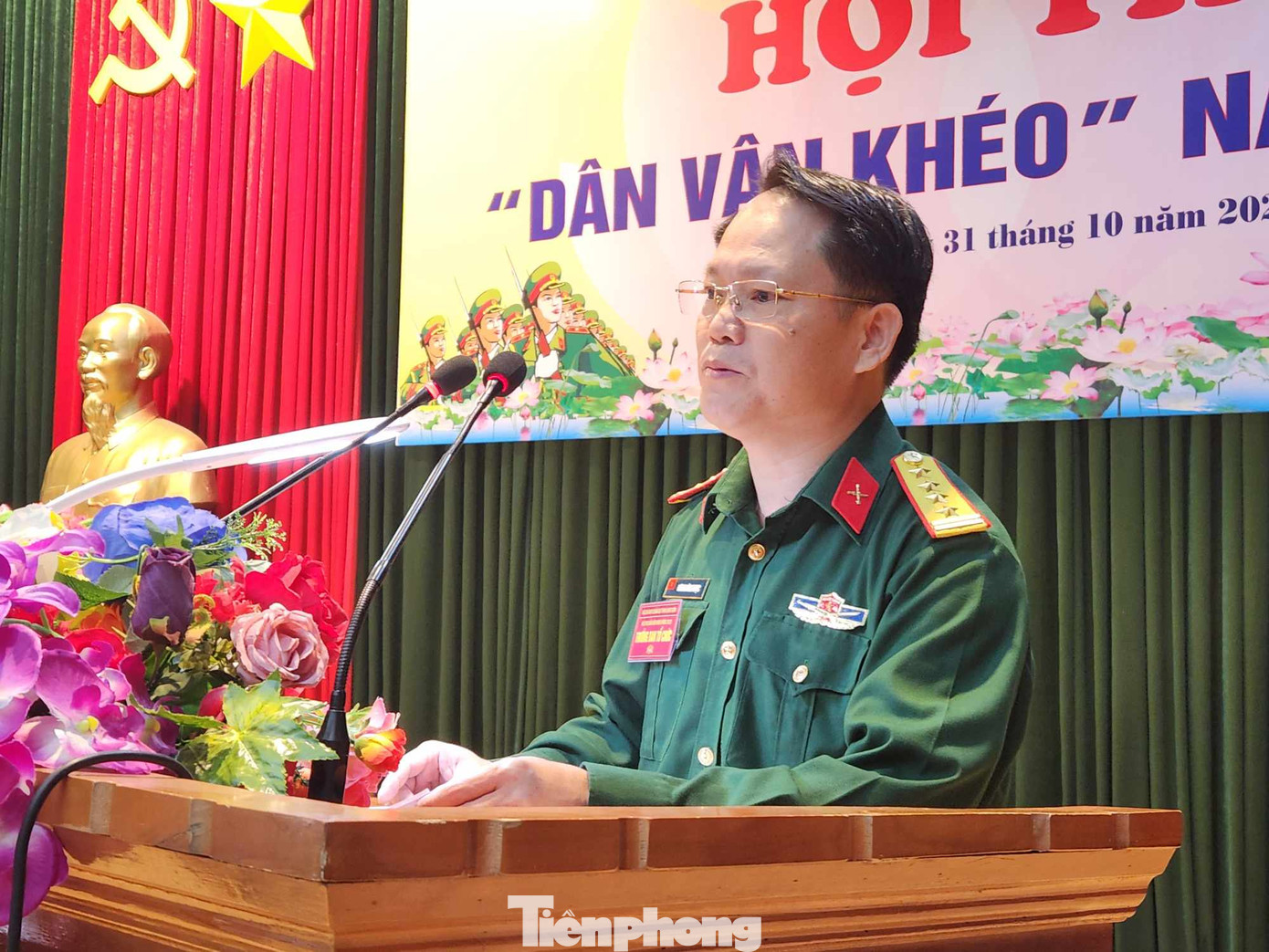 Đại tá Lương Đình Nhạc - Phó Chính ủy Bộ CHQS tỉnh Lạng Sơn, phát biểu khai mạc hội thi. Ảnh: Duy Chiến Đại tá Lương Đình Nhạc - Phó Chính ủy Bộ CHQS tỉnh Lạng Sơn, phát biểu khai mạc hội thi. Ảnh: Duy Chiến