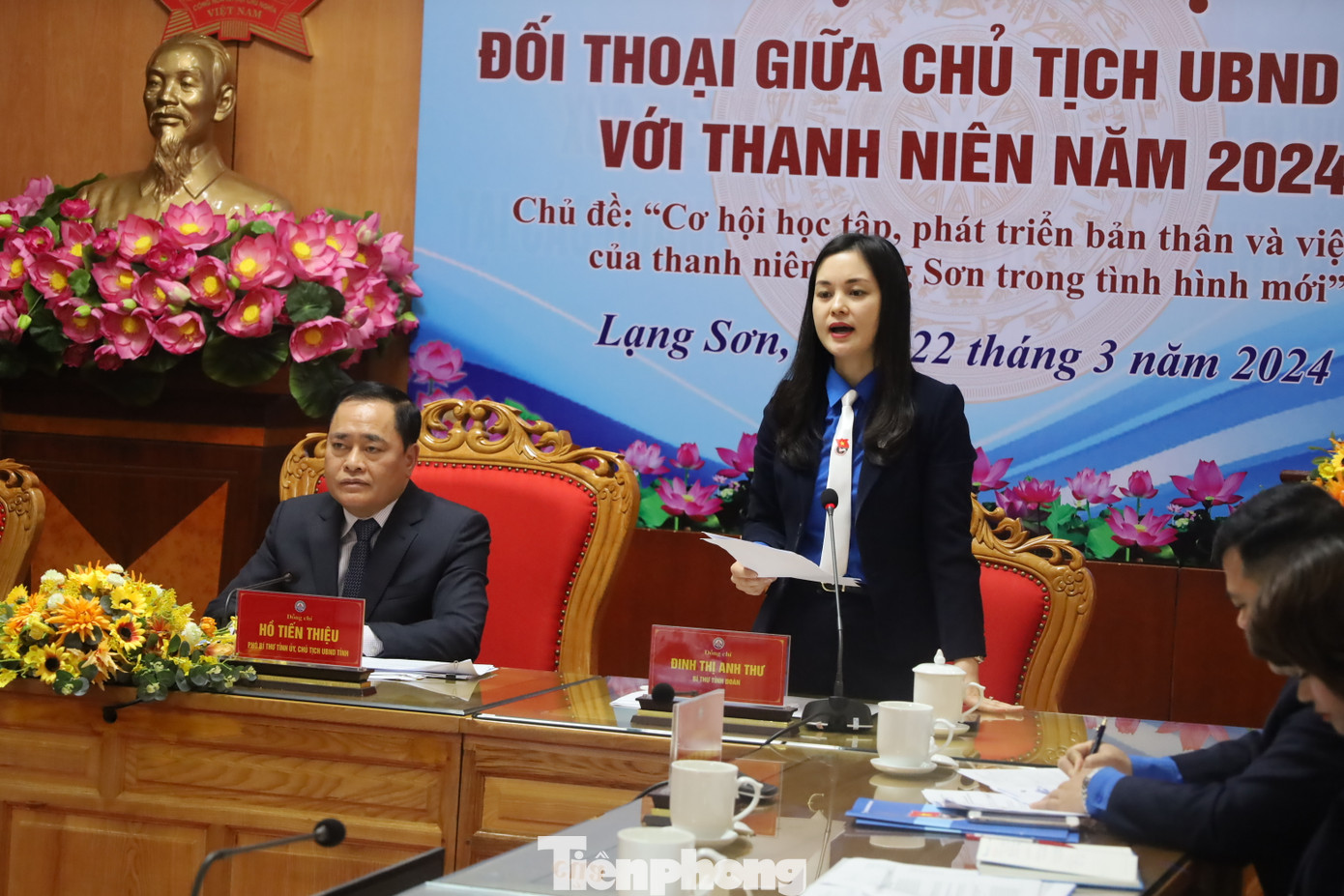 Chị Đinh Thị Anh Thư phát biểu tại Hội nghị.