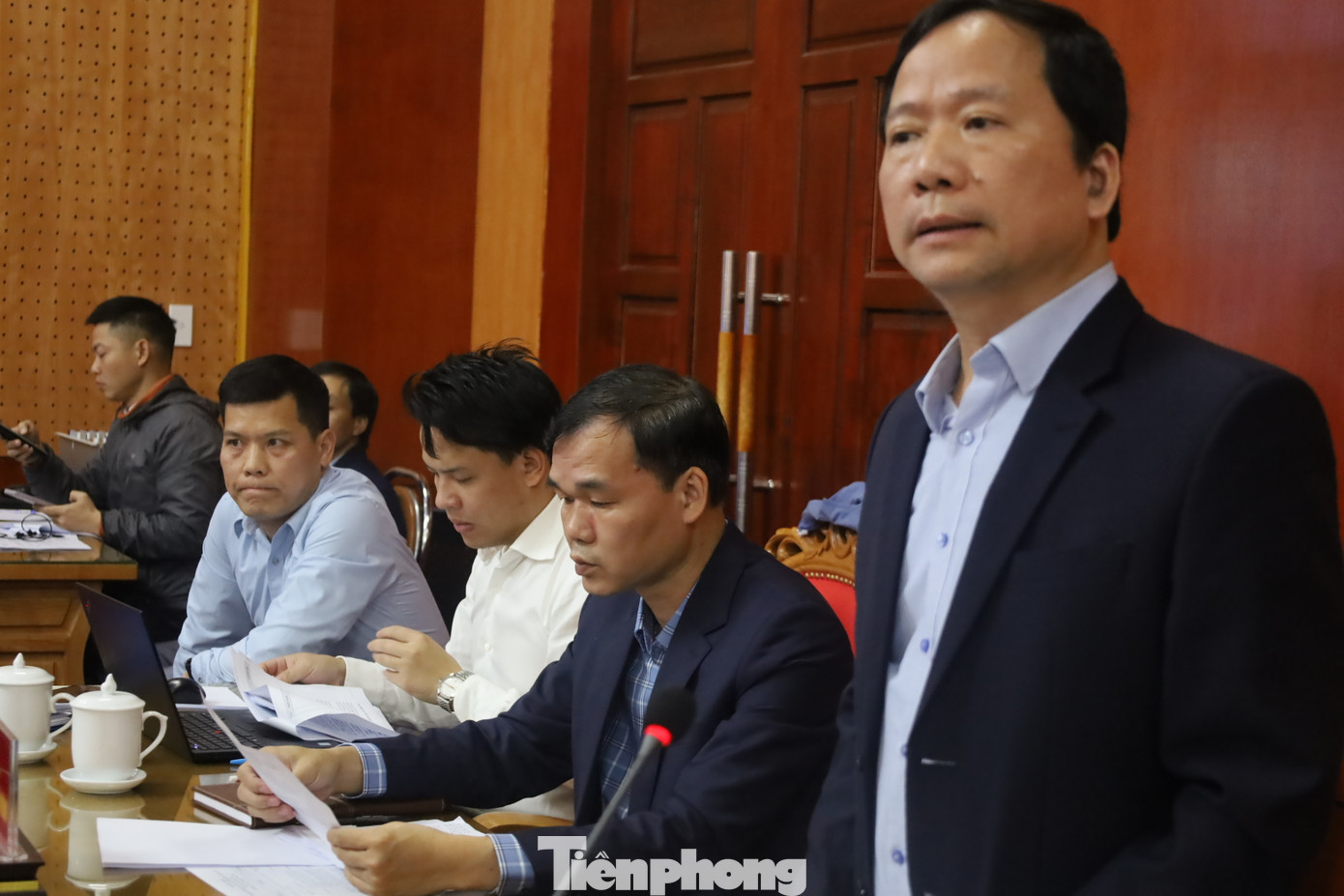 Giám đốc Sở VH-TT-DL tỉnh Lạng Sơn Nguyễn Đặng Ân cung cấp thông tin về những nỗ lực, cố gắng của các cấp, các ngành, đoàn thể trong việc giữ gìn, phát huy vốn văn hóa dân tộc trên địa bàn xứ Lạng.