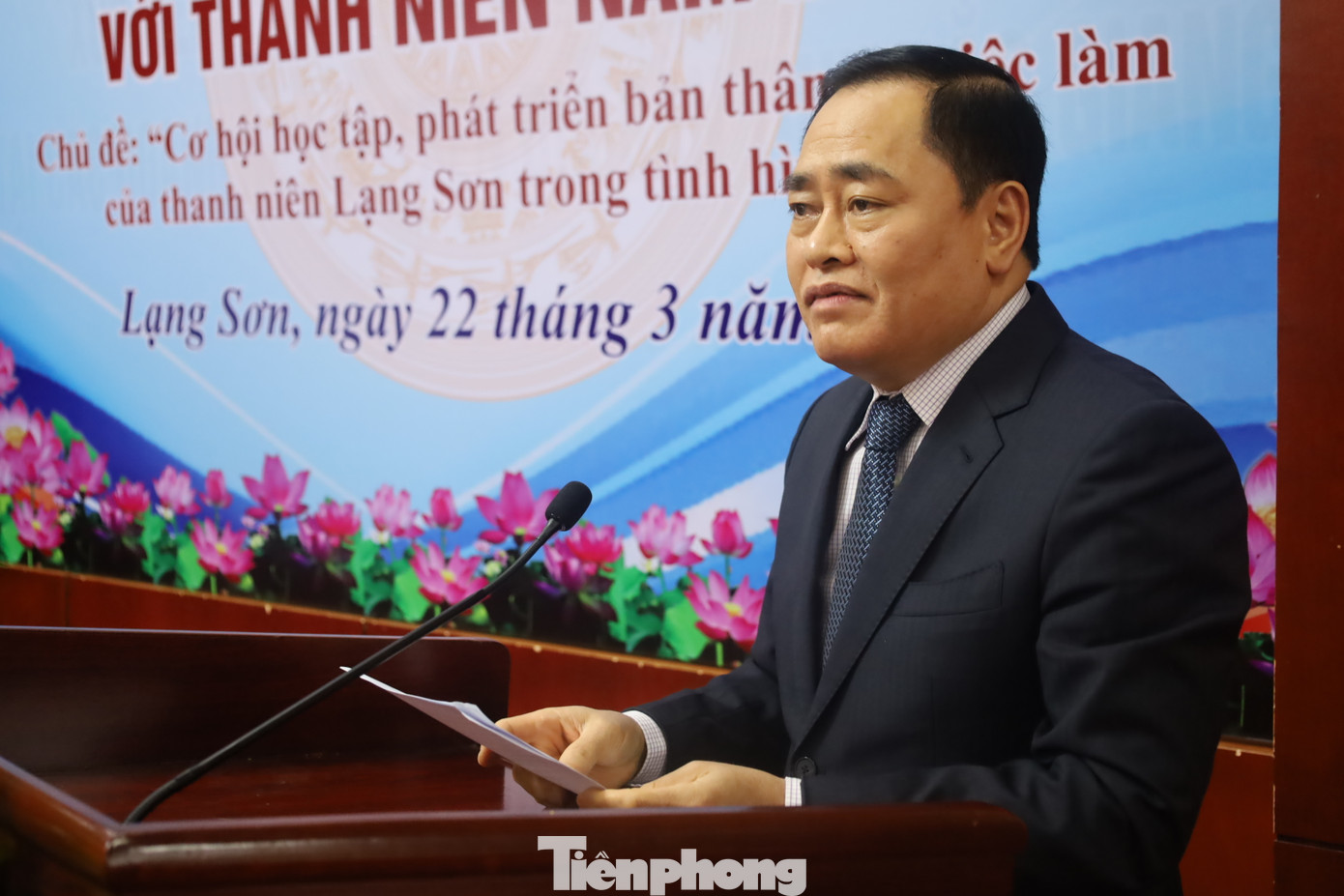 Chủ tịch UBND tỉnh Lạng Sơn Hồ Tiến Thiệu phát biểu đề dẫn tại hội nghị. Ảnh: Duy Chiến