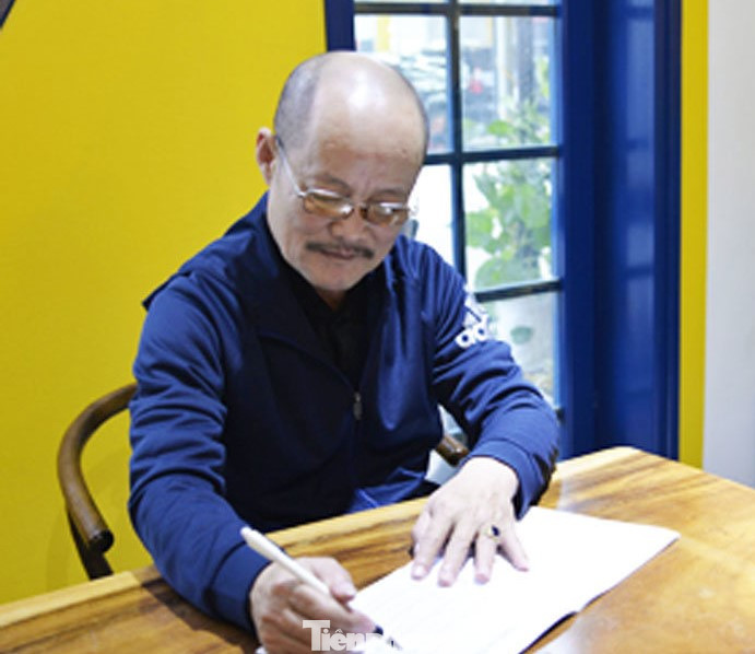 Nhạc sĩ Đinh Quang Trung là con trai của nghệ sĩ Thanh Loan. Nhạc sĩ Đinh Quang Trung là con trai của nghệ sĩ Thanh Loan.