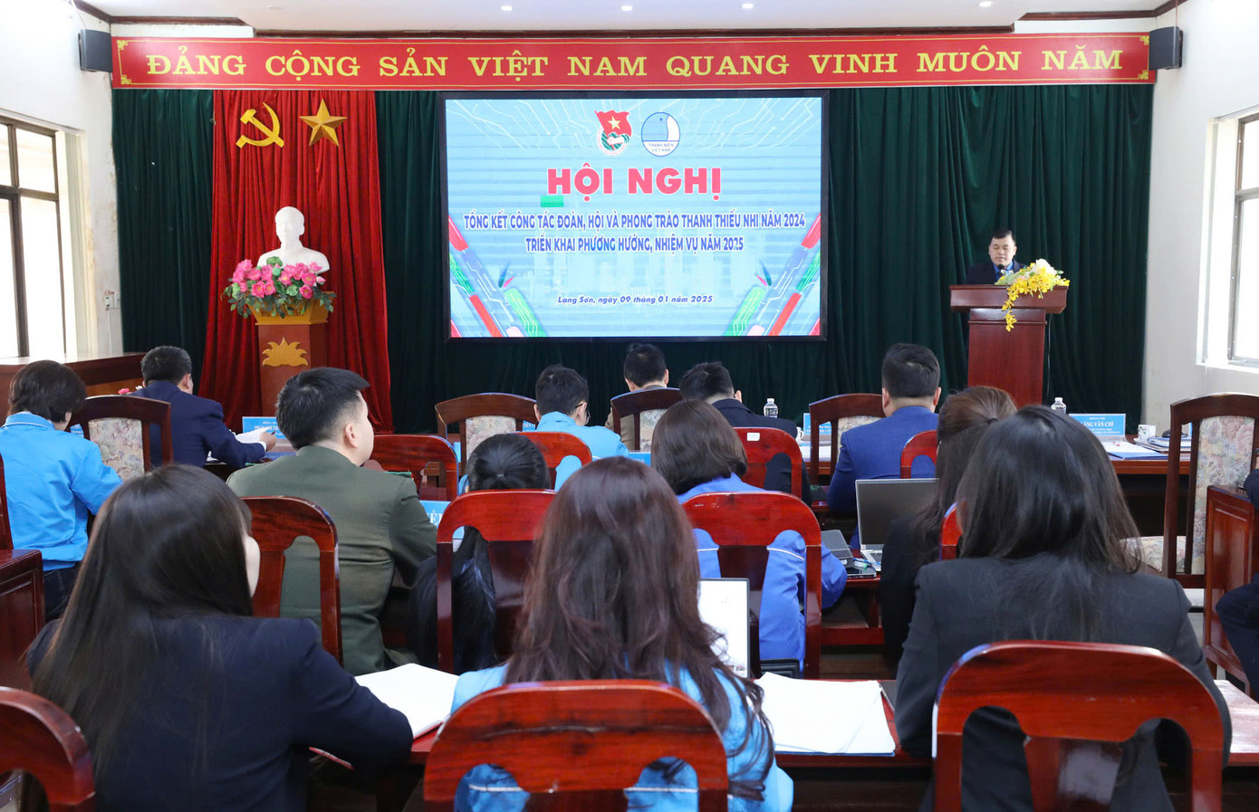 Quang cảnh hội nghị.