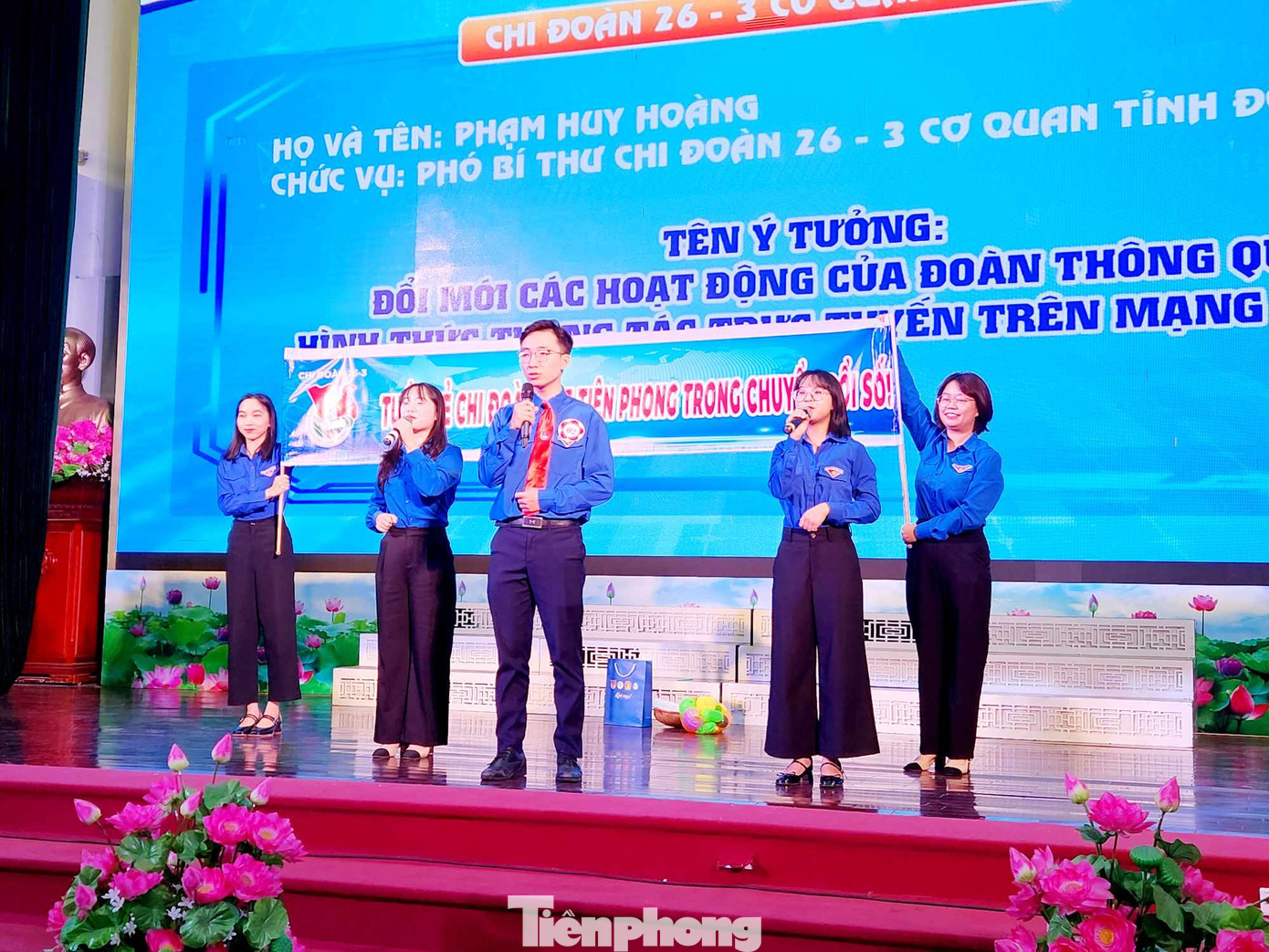 Đoàn khối CCQ tiên phong chuyển đổi số. Ảnh: Duy Chiến