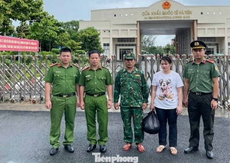 Tiếp nhận đối tượng Lý Thị Lan tại cửa khẩu quốc tế Hà Tiên, tỉnh Kiên Giang, Tiếp nhận đối tượng Lý Thị Lan tại cửa khẩu quốc tế Hà Tiên, tỉnh Kiên Giang,