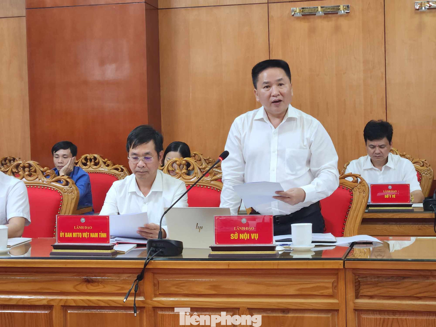 Ông Nguyễn Khắc Phương - Phó Giám đốc Sở Nội vụ Lạng Sơn báo cáo tóm tắt về kết quả triển khai thực hiện Luật thanh niên và chiến lược phát triển thanh niên ở địa phương. Ảnh: Duy Chiến Ông Nguyễn Khắc Phương - Phó Giám đốc Sở Nội vụ Lạng Sơn báo cáo tóm tắt về kết quả triển khai thực hiện Luật thanh niên và chiến lược phát triển thanh niên ở địa phương. Ảnh: Duy Chiến