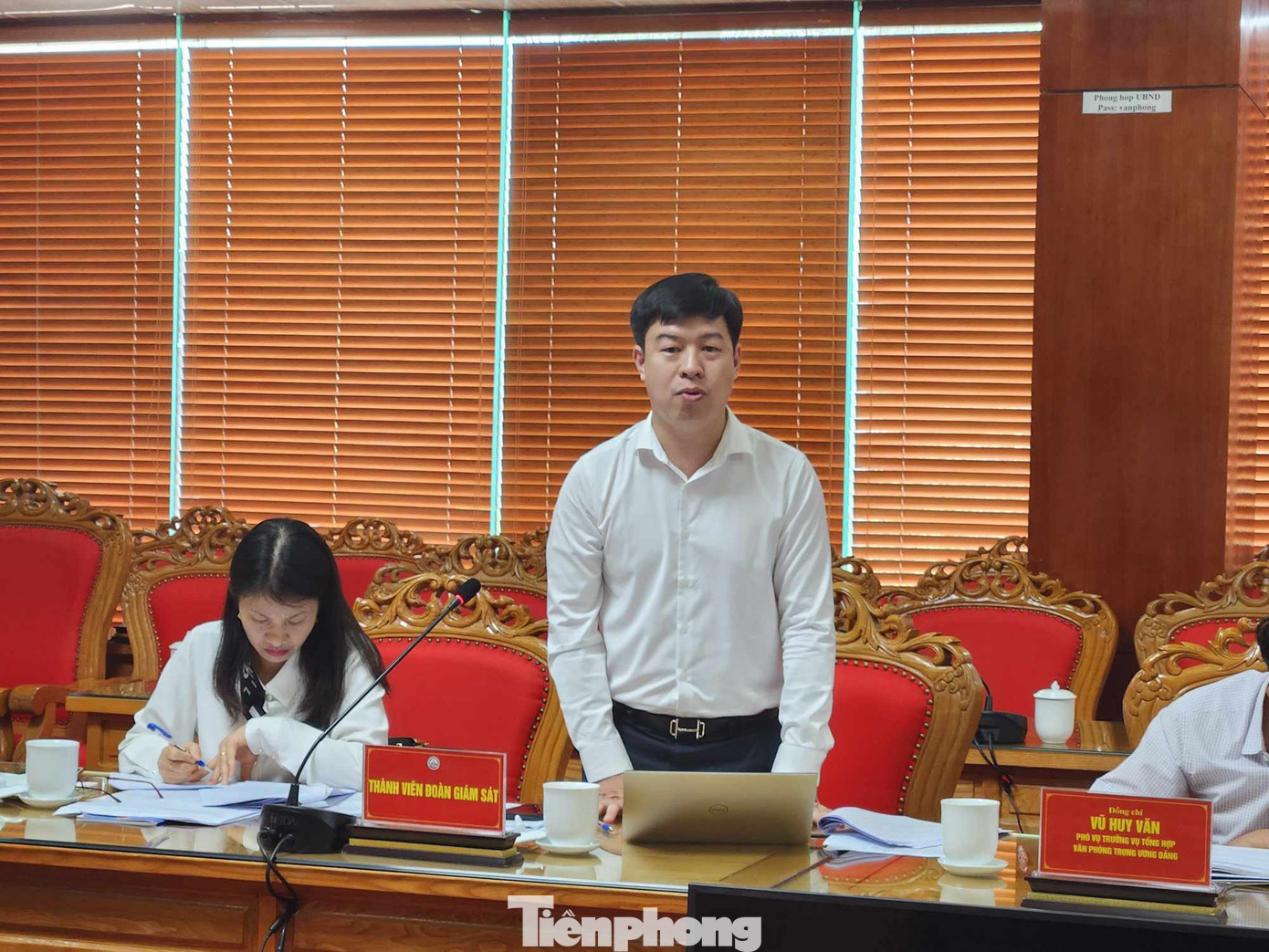 Anh Lê Hải Long - Trưởng ban công tác thiếu nhi T.Ư Đoàn ghi nhận những nỗ lực của thanh niên Lạng Sơn trong hoạt động Đoàn và phong trào thanh thiếu nhi. Ảnh: Duy Chiến Anh Lê Hải Long - Trưởng ban công tác thiếu nhi T.Ư Đoàn ghi nhận những nỗ lực của thanh niên Lạng Sơn trong hoạt động Đoàn và phong trào thanh thiếu nhi. Ảnh: Duy Chiến