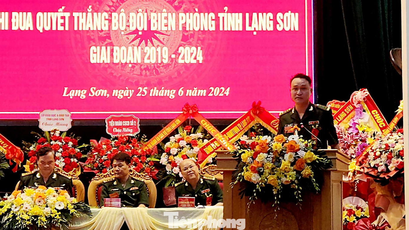 Các điển hình tiên tiến của Biên phòng Lạng Sơn tham luận tại Đại hội. Ảnh: Duy Chiến Các điển hình tiên tiến của Biên phòng Lạng Sơn tham luận tại Đại hội. Ảnh: Duy Chiến