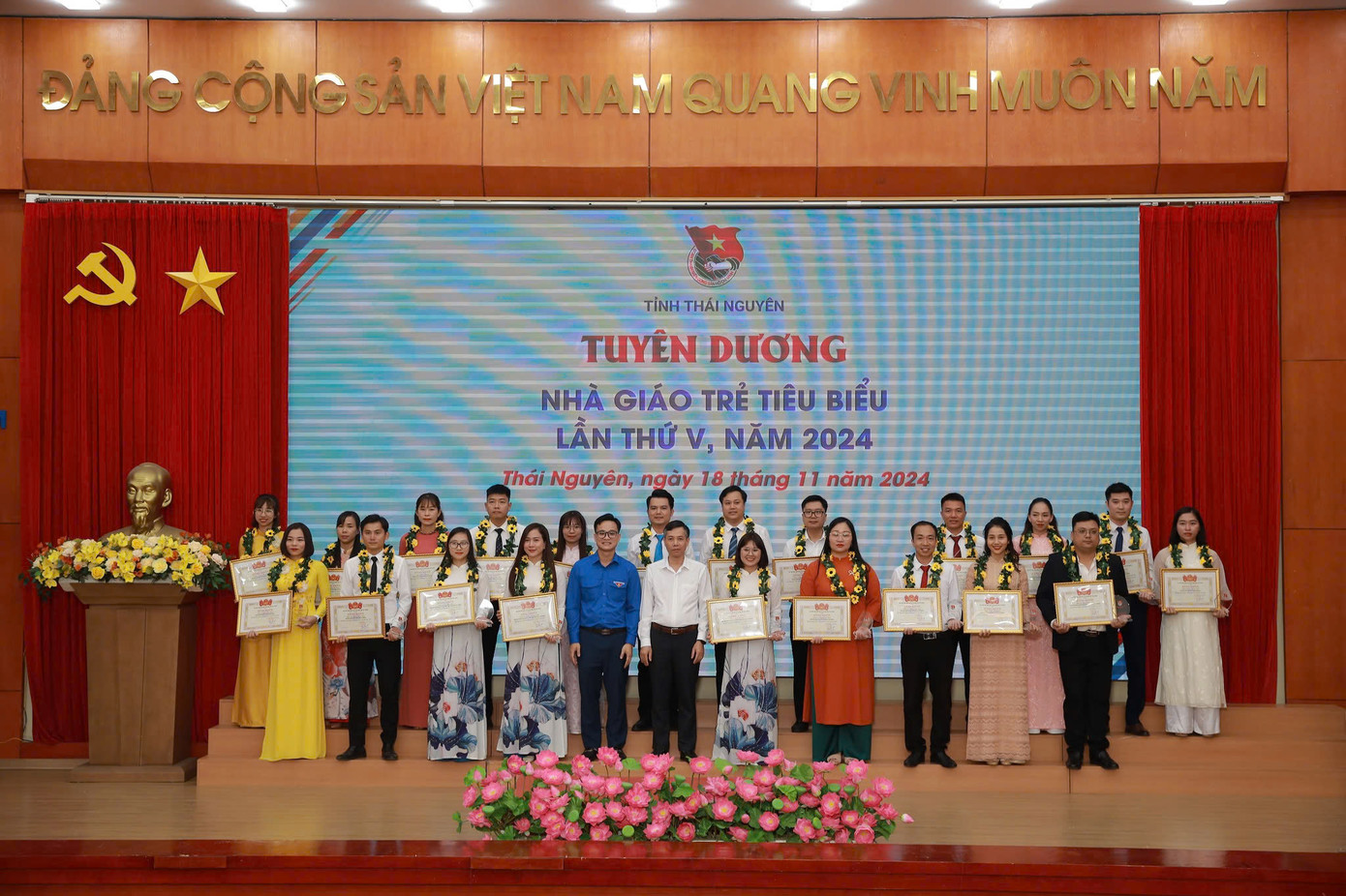 Các nhà giáo ưu tú, tiêu biểu ở Thái Nguyên được tôn vinh.