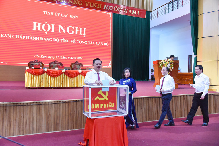 Các quy trình điều động, bổ nhiệm được Tỉnh ủy Bắc Kạn tổ chức bài bản, chặt chẽ, khách quan.