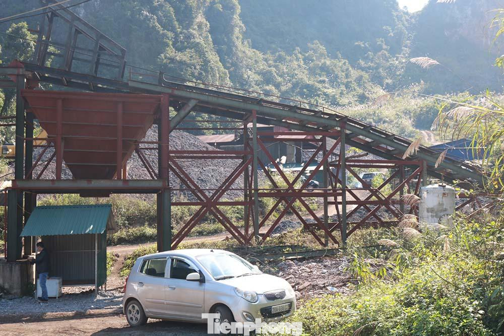 Mỏ mangan khai thác thủ công, nguy cơ mất an toàn lao động đã được cảnh báo từ trước -Ảnh: PV Mỏ mangan khai thác thủ công, nguy cơ mất an toàn lao động đã được cảnh báo từ trước -Ảnh: PV