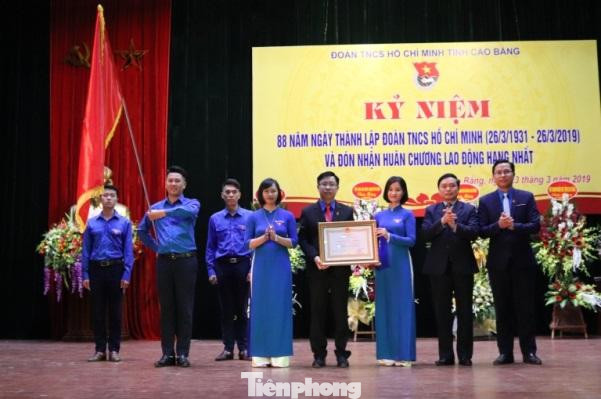 Tỉnh Đoàn Cao Bằng vinh dự đón nhận Huân chương Lao động hạng Nhất - Ảnh: Duy Chiến Tỉnh Đoàn Cao Bằng vinh dự đón nhận Huân chương Lao động hạng Nhất - Ảnh: Duy Chiến