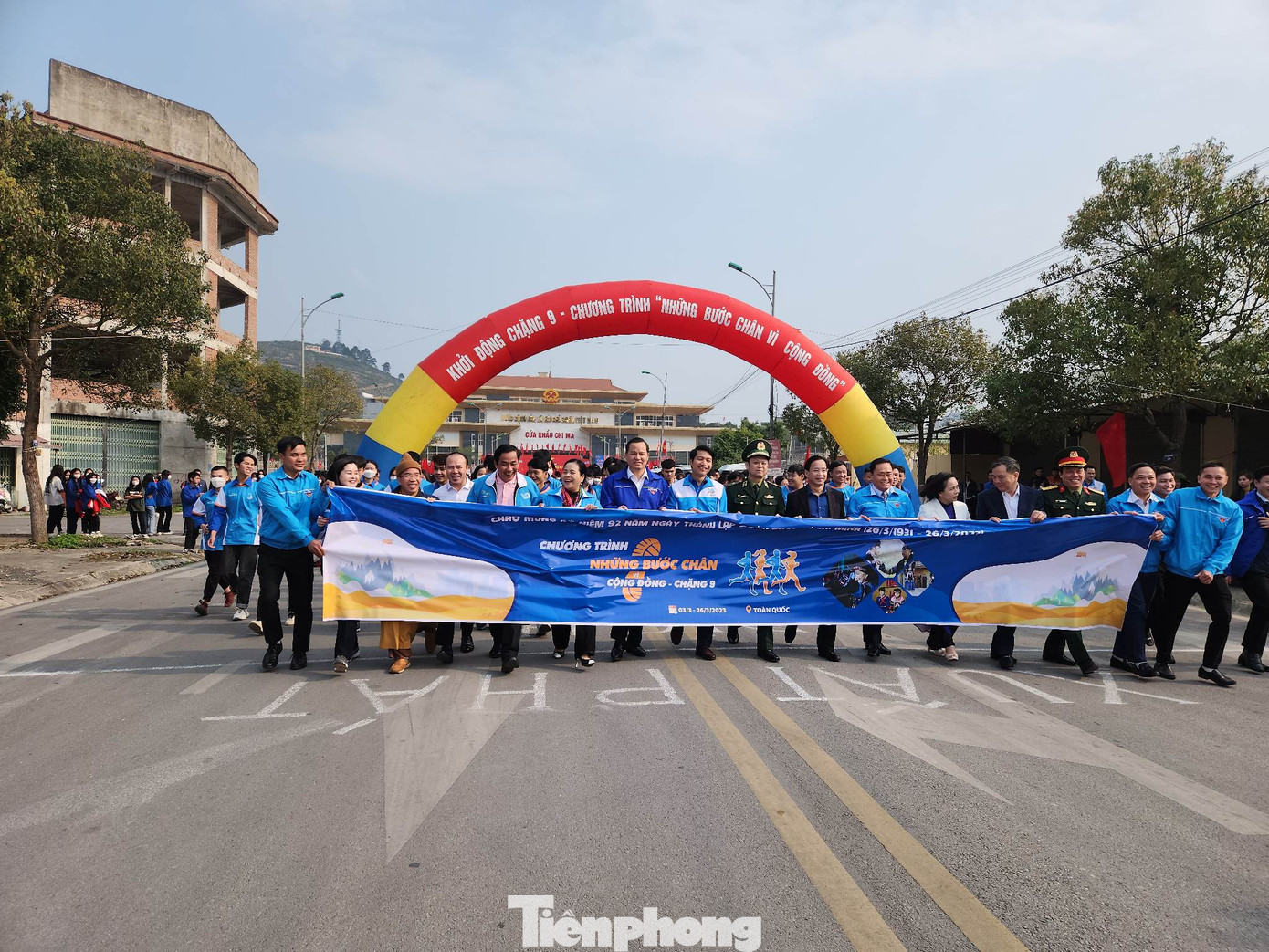 Khởi động chương trình "Những bước chân vì cộng đồng" ở Lạng Sơn. - Ảnh: Duy Chiến Khởi động chương trình "Những bước chân vì cộng đồng" ở Lạng Sơn. - Ảnh: Duy Chiến