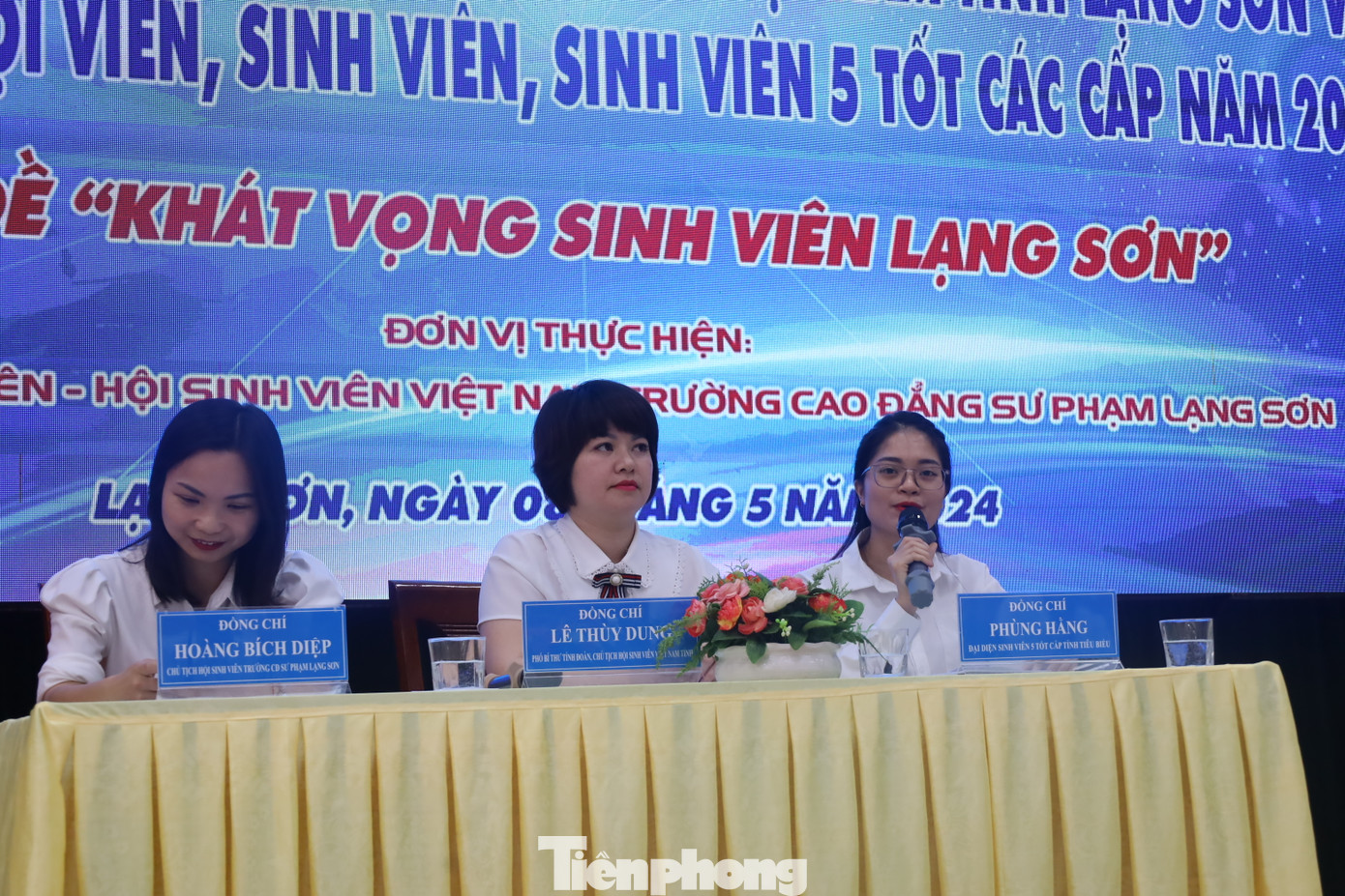Thường trực Hội Sinh viên Việt Nam tỉnh Lạng Sơn đối thoại với sinh viên địa phương. Thường trực Hội Sinh viên Việt Nam tỉnh Lạng Sơn đối thoại với sinh viên địa phương.