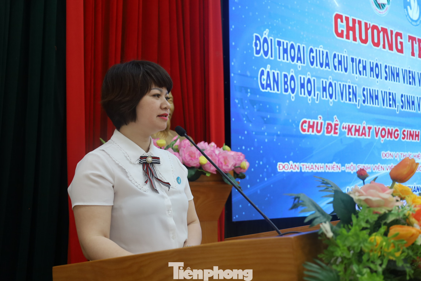 Chị Lê Thùy Dung - Phó Bí thư Tỉnh Đoàn- Chủ tịch Hội Sinh viên Việt Nam tỉnh Lạng Sơn phát biểu khai mạc chương trình. Ảnh: Duy Chiến Chị Lê Thùy Dung - Phó Bí thư Tỉnh Đoàn- Chủ tịch Hội Sinh viên Việt Nam tỉnh Lạng Sơn phát biểu khai mạc chương trình. Ảnh: Duy Chiến