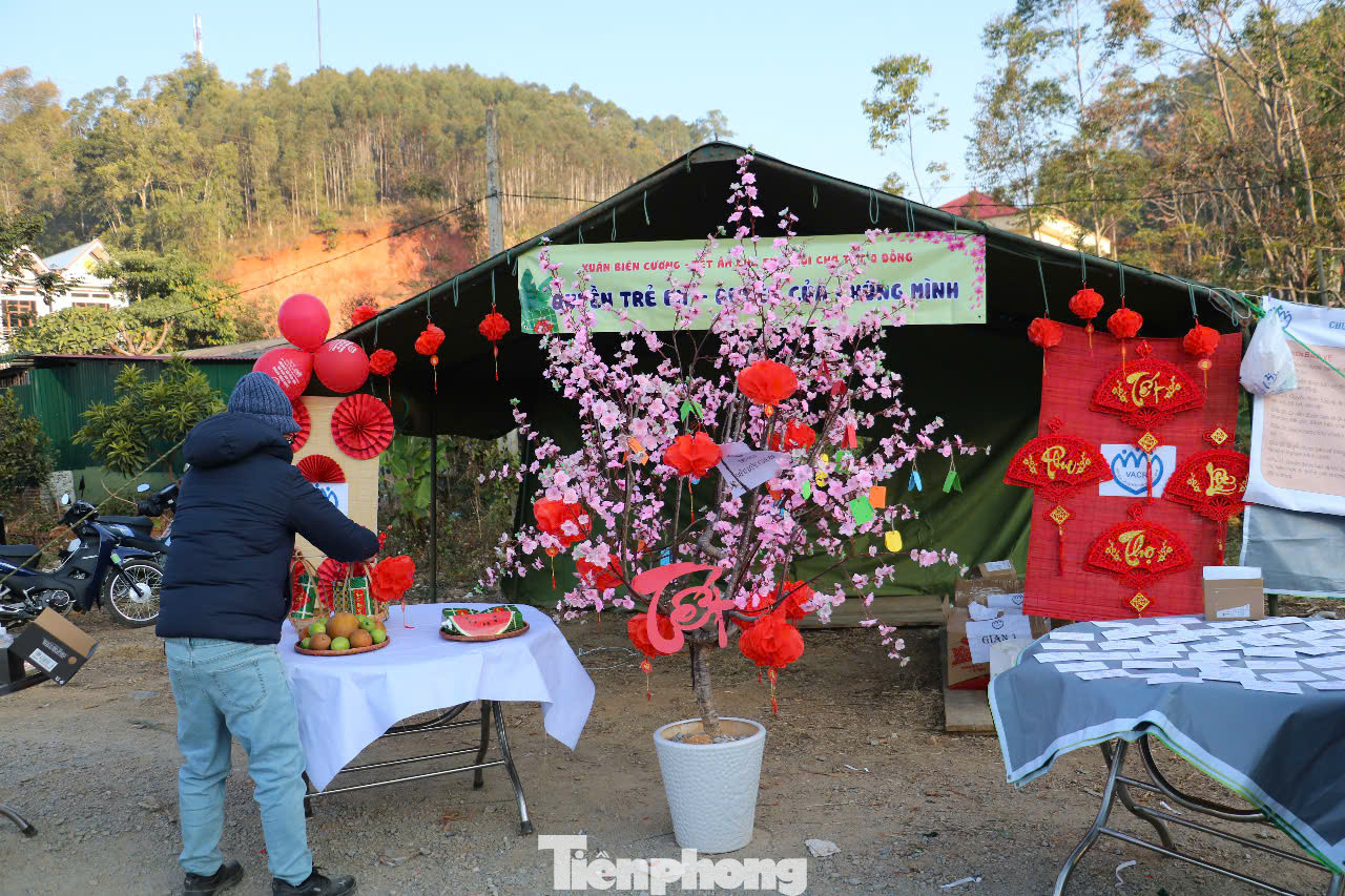 Không gian tết dành cho các em. Không gian tết dành cho các em.