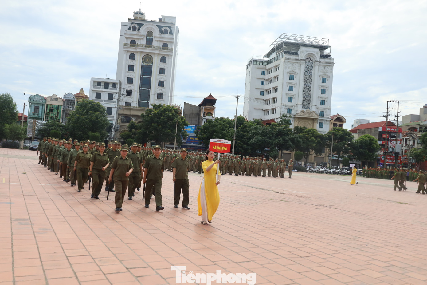 Lễ biểu dương lực lượng tham gia bảo vệ ANTT ở cơ sở. Ảnh: Duy Chiến