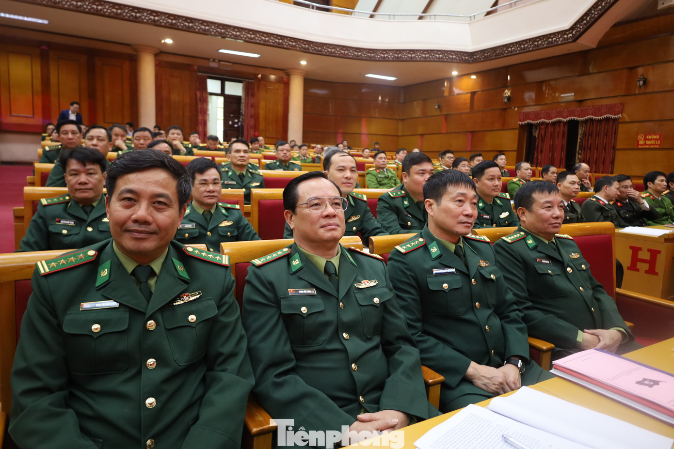 Các đại biểu lực lượng vũ trang Lạng Sơn tham dự Hội nghị (ảnh: Duy Chiến)