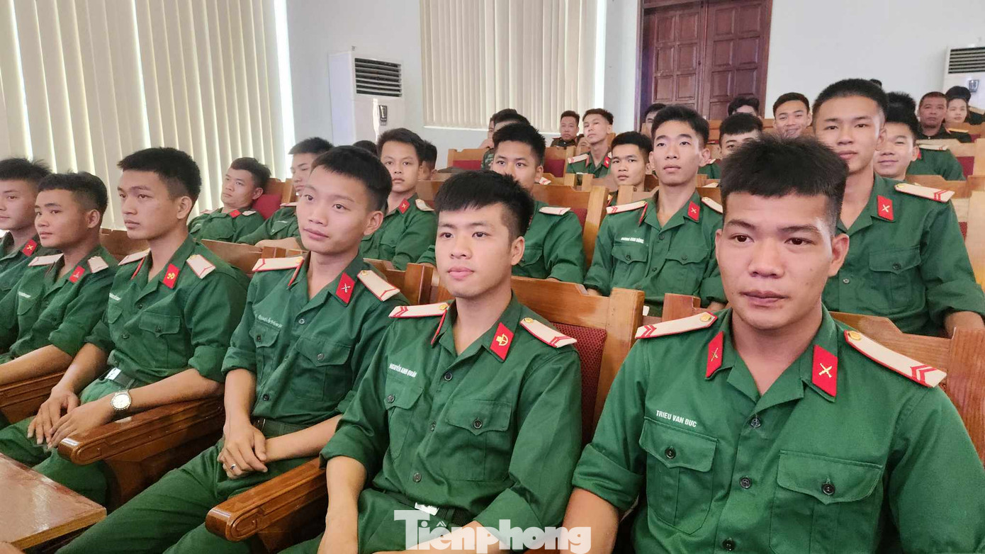 Đoàn viên, chiến sĩ trẻ Bộ CHQS tỉnh Lạng Sơn tham gia hội thi. Ảnh: Duy Chiến Đoàn viên, chiến sĩ trẻ Bộ CHQS tỉnh Lạng Sơn tham gia hội thi. Ảnh: Duy Chiến