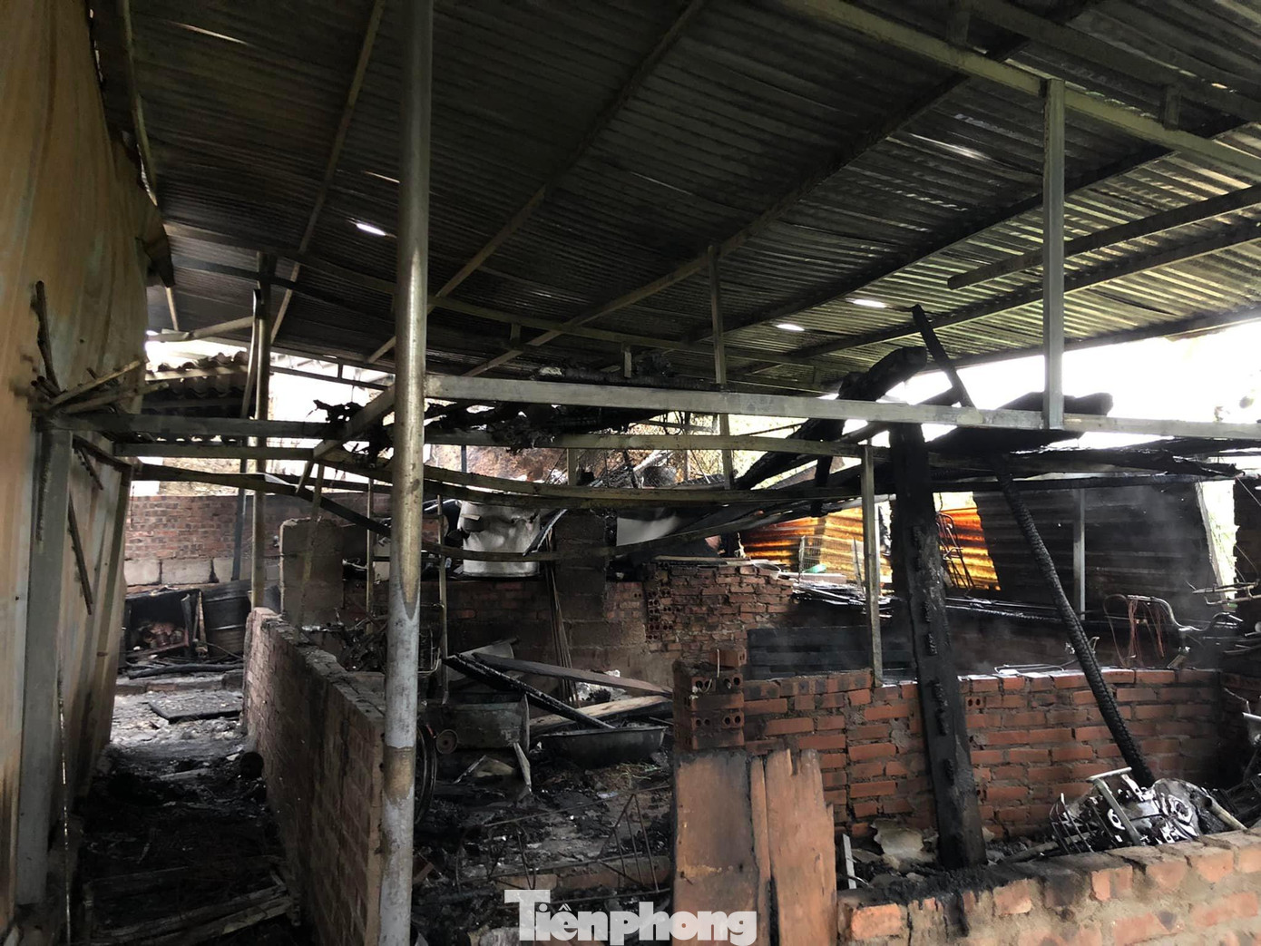 Hiện trường vụ cháy. Ảnh: T. Tuệ