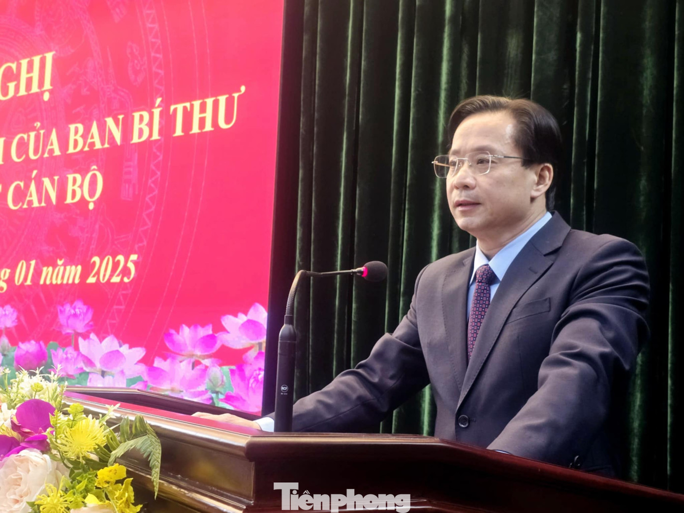 Phát biểu giao nhiệm vụ, Bí thư Tỉnh ủy Lạng Sơn Hoàng Văn Nghiệm mong muốn trên cương vị mới, tân Phó Bí thư Thường trực Tỉnh ủy Đoàn Thị Hậu nỗ lực và giành nhiều thành tích to lớn hơn nữa.