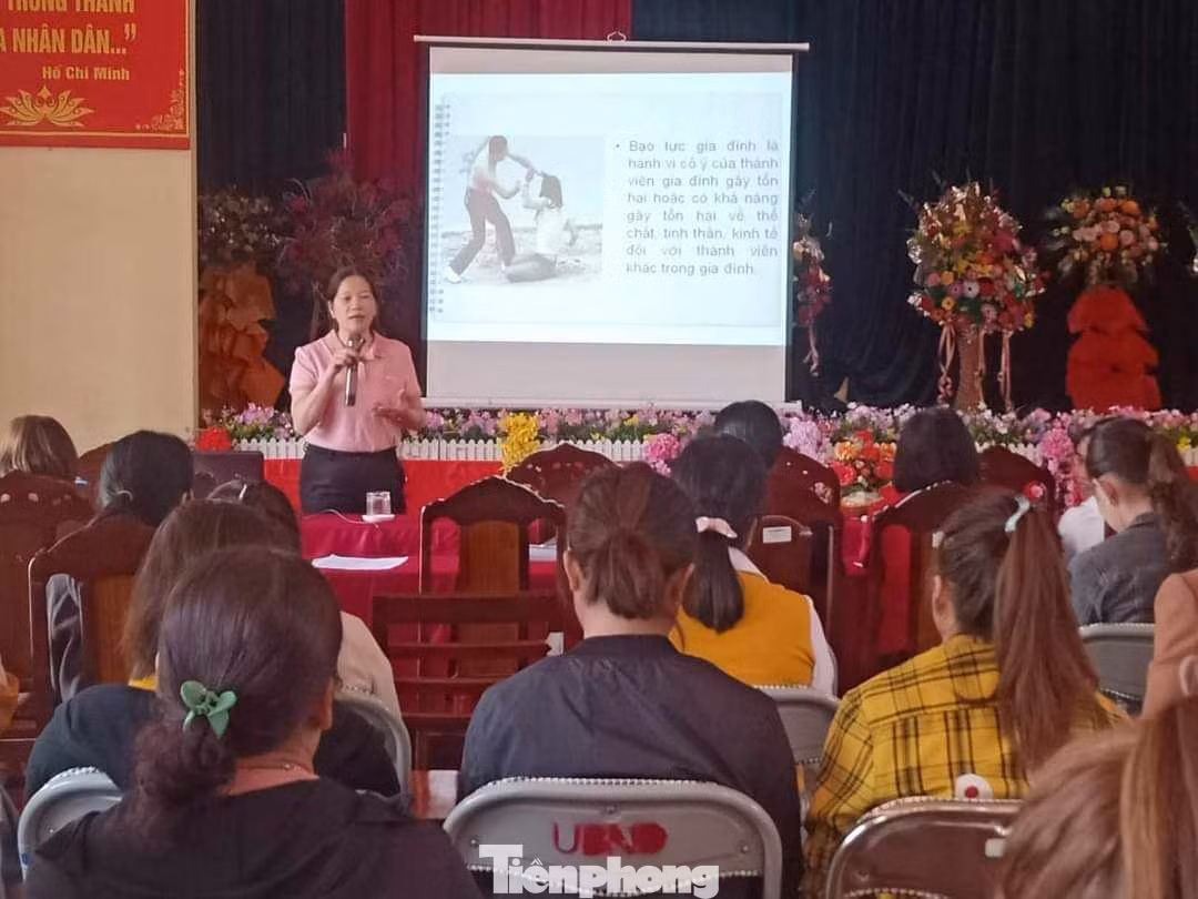 Các cấp bộ Hội Phụ nữ ở Chi Lăng tăng cường tuyên truyền về phòng chống bạo lực gia đình