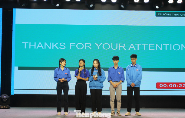 Các thủ lĩnh thanh niên trình bày ý tưởng khởi nghiệp.