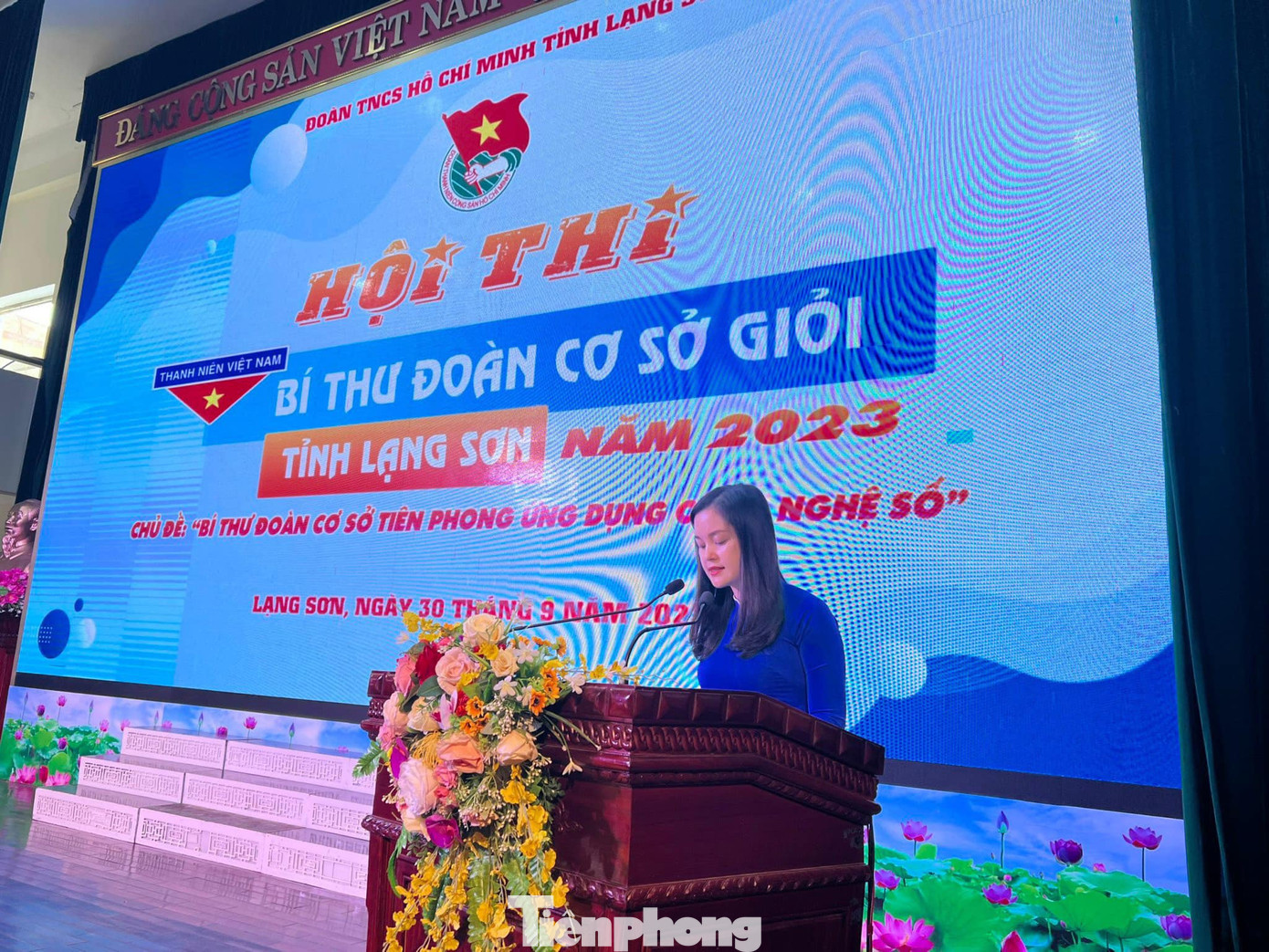 Chị Đinh Thị Anh Thư khai mạc Hội thi. Ảnh: Duy Chiến