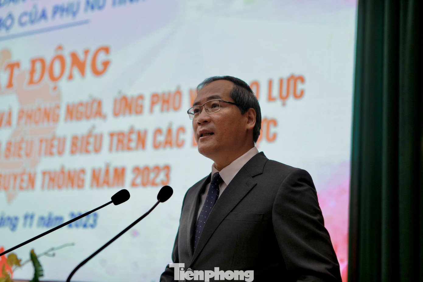 Phó Chủ tịch Thường trực UBND tỉnh Lạng Sơn Dương Xuân Huyên nhấn mạnh, các cấp các ngành cần quan tâm phòng ngừa, ứng phó, xóa bỏ bạo lực trên cơ sở giới. Ảnh: Duy Chiến Phó Chủ tịch Thường trực UBND tỉnh Lạng Sơn Dương Xuân Huyên nhấn mạnh, các cấp các ngành cần quan tâm phòng ngừa, ứng phó, xóa bỏ bạo lực trên cơ sở giới. Ảnh: Duy Chiến