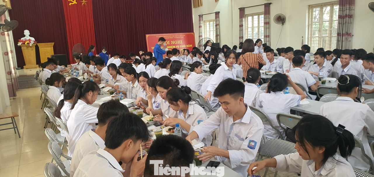 Trong hai ngày thi, sẽ có 4.766 suất cơm miễn phí cho học sinh xứ Lạng.