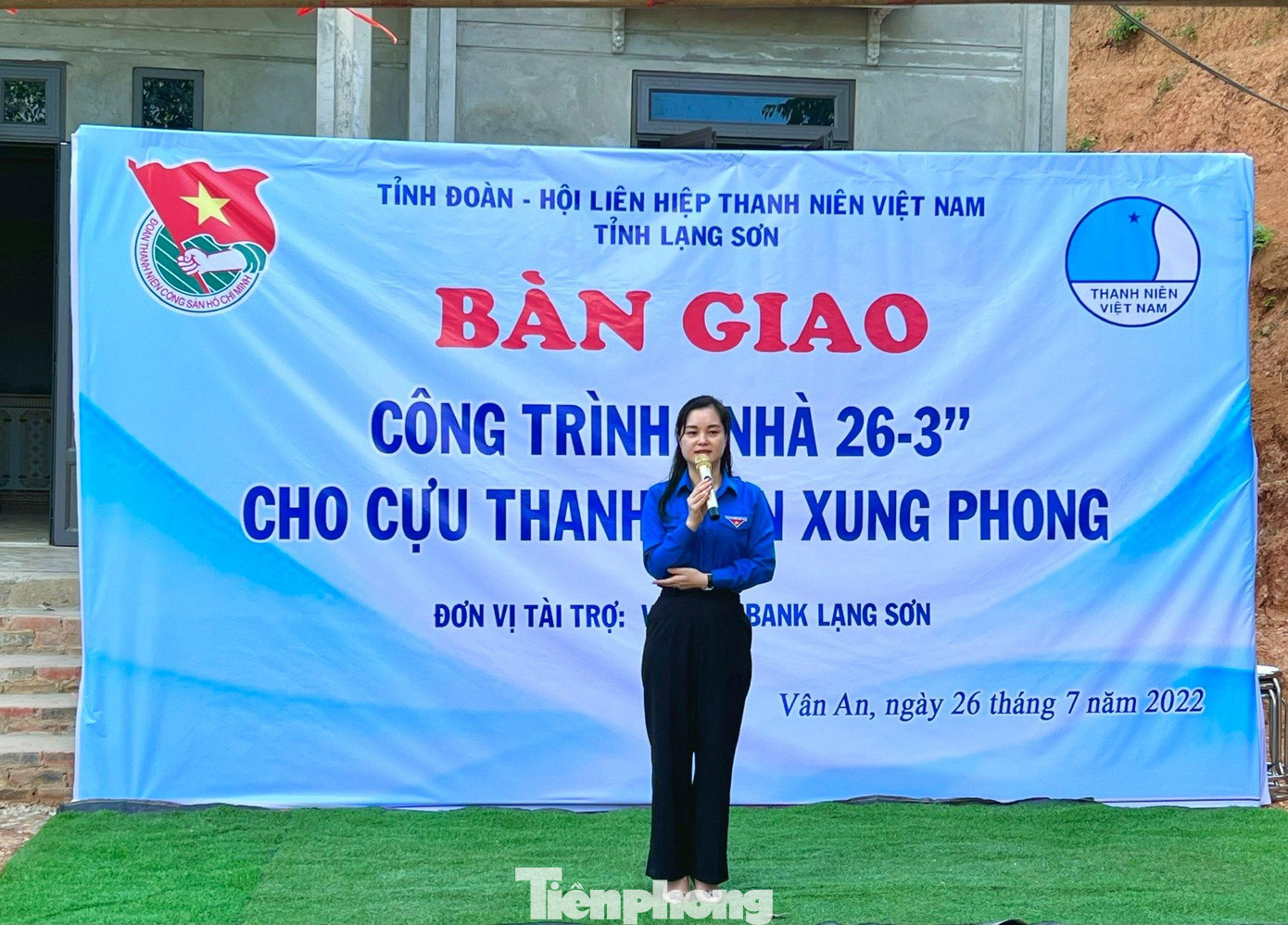 Chị Đinh Thị Anh Thư, Bí thư Tỉnh Đoàn Lạng Sơn nêu rõ, tuổi trẻ địa phương luôn đồng hành, hỗ trợ và tổ chức các công trình, phần việc đền ơn, đáp nghĩa đối với các gia đình chính sách trên địa bàn -Ảnh: Duy Chiến Chị Đinh Thị Anh Thư, Bí thư Tỉnh Đoàn Lạng Sơn nêu rõ, tuổi trẻ địa phương luôn đồng hành, hỗ trợ và tổ chức các công trình, phần việc đền ơn, đáp nghĩa đối với các gia đình chính sách trên địa bàn -Ảnh: Duy Chiến