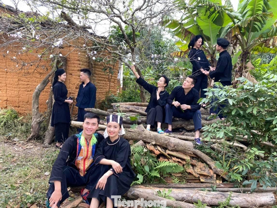 Nam thanh, nữ tú người Tày, Nùng Lạng Sơn trong trang phục dân tộc -Ảnh: M.H Nam thanh, nữ tú người Tày, Nùng Lạng Sơn trong trang phục dân tộc -Ảnh: M.H