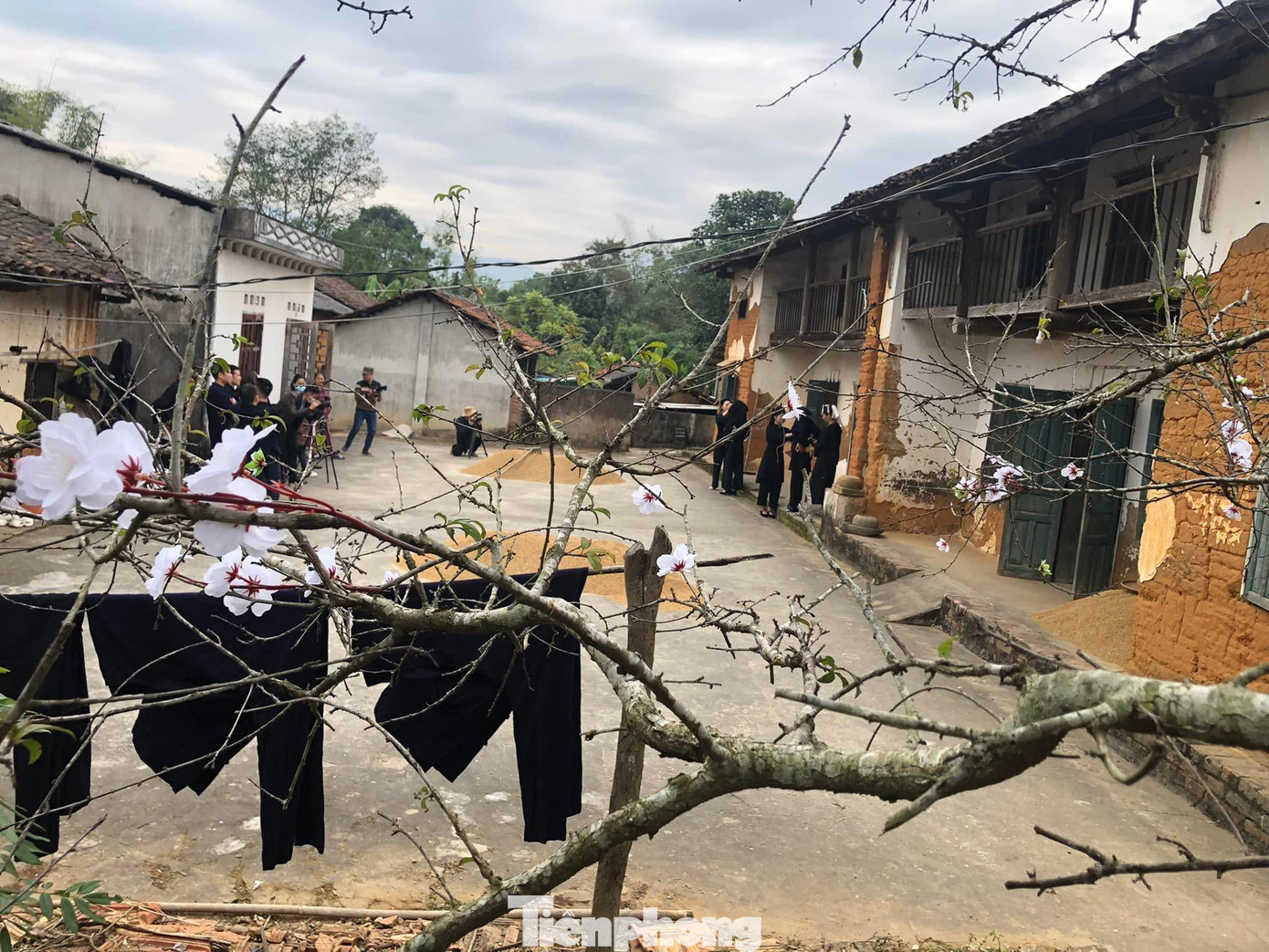 Nét đẹp hàng ngày đậm chất thổ cẩm, sắc tộc ở những bản làng người Tày, Nùng xứ Lạng -Ảnh: M.H Nét đẹp hàng ngày đậm chất thổ cẩm, sắc tộc ở những bản làng người Tày, Nùng xứ Lạng -Ảnh: M.H