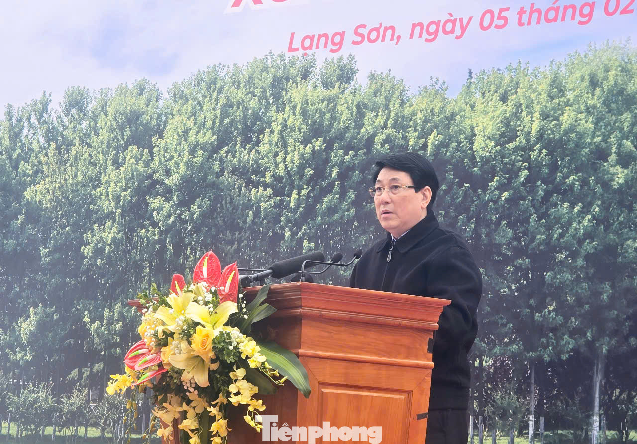 Chủ tịch nước Lương Cường phát biểu tại Lễ phát động Tết trồng cây "Đời đời nhớ ơn Bác Hồ" tại Trung đoàn 123. (Ảnh: Duy Chiến)