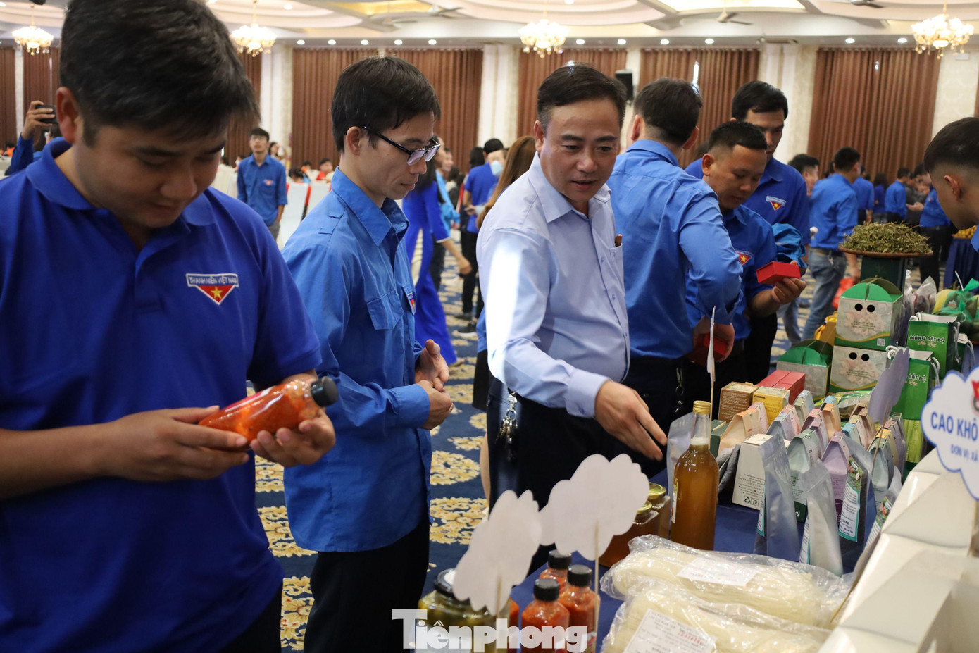 Trưng bày, giới thiệu các sản phẩm khởi nghiệp của thanh niên Lạng Sơn -Ảnh: Duy Chiến Trưng bày, giới thiệu các sản phẩm khởi nghiệp của thanh niên Lạng Sơn -Ảnh: Duy Chiến