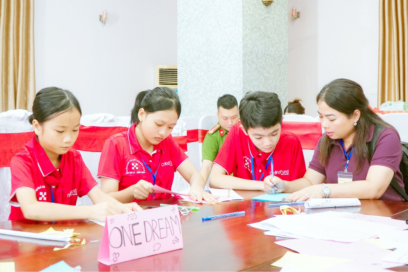 Giới trẻ Bắc Kạn thảo luận những vấn đề mình quan tâm. Giới trẻ Bắc Kạn thảo luận những vấn đề mình quan tâm.