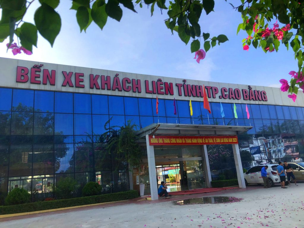 Trước việc nhiều tuyến đường bị chia cắt, sạt lở do mưa lũ sau bão số 3, Sở Giao thông Vận tải (GTVT) tỉnh Cao Bằng yêu cầu dừng toàn bộ hoạt động vận tải hành khách trên địa bàn từ ngày 9/9. Trước việc nhiều tuyến đường bị chia cắt, sạt lở do mưa lũ sau bão số 3, Sở Giao thông Vận tải (GTVT) tỉnh Cao Bằng yêu cầu dừng toàn bộ hoạt động vận tải hành khách trên địa bàn từ ngày 9/9.